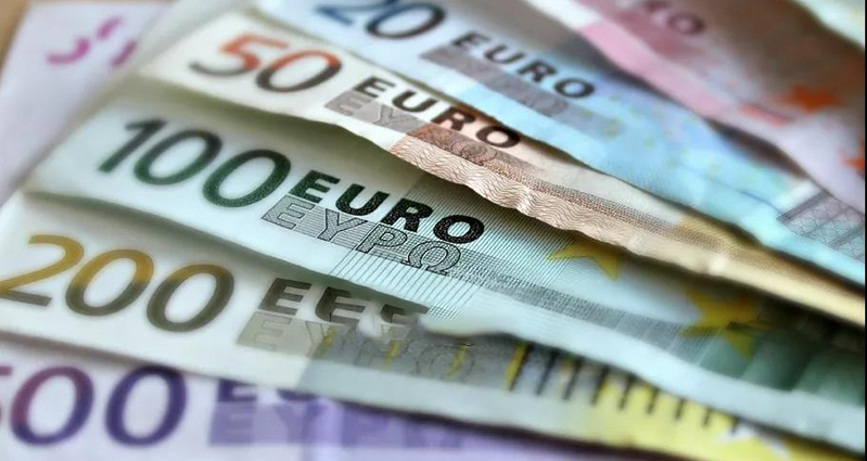 意大利男子网赌赢了64万欧元还跑去领“国民补贴”被起诉